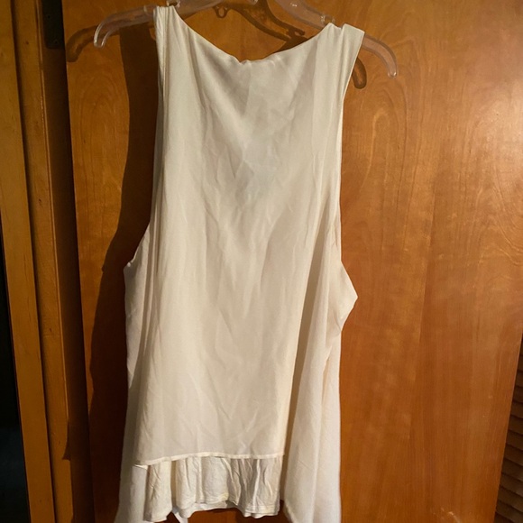 Flowy chiffon tank - Picture 2 of 3
